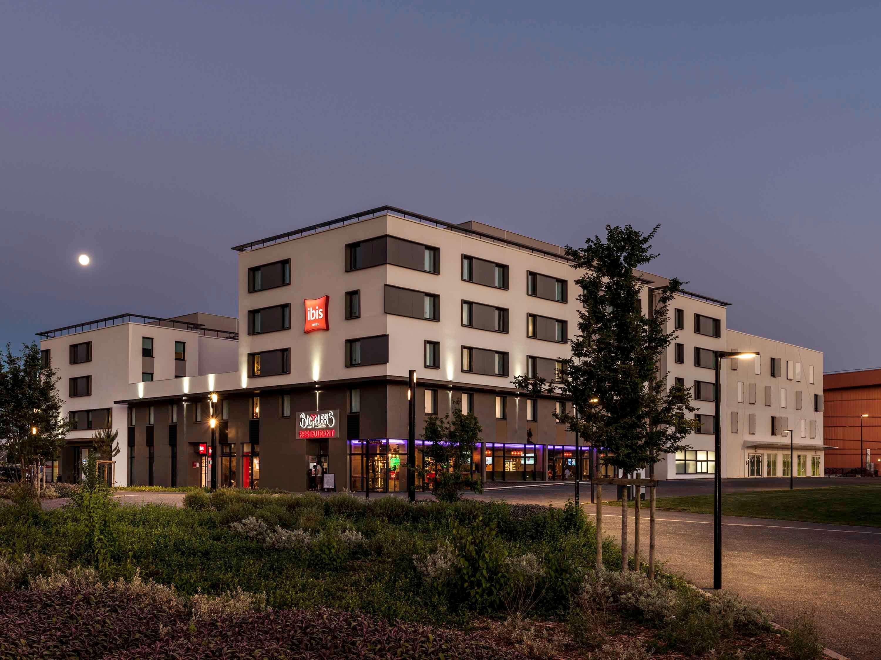 Ibis Saint Quentin En Yvelines - Velodrome Hotel Montigny-le-Bretonneux Exterior foto