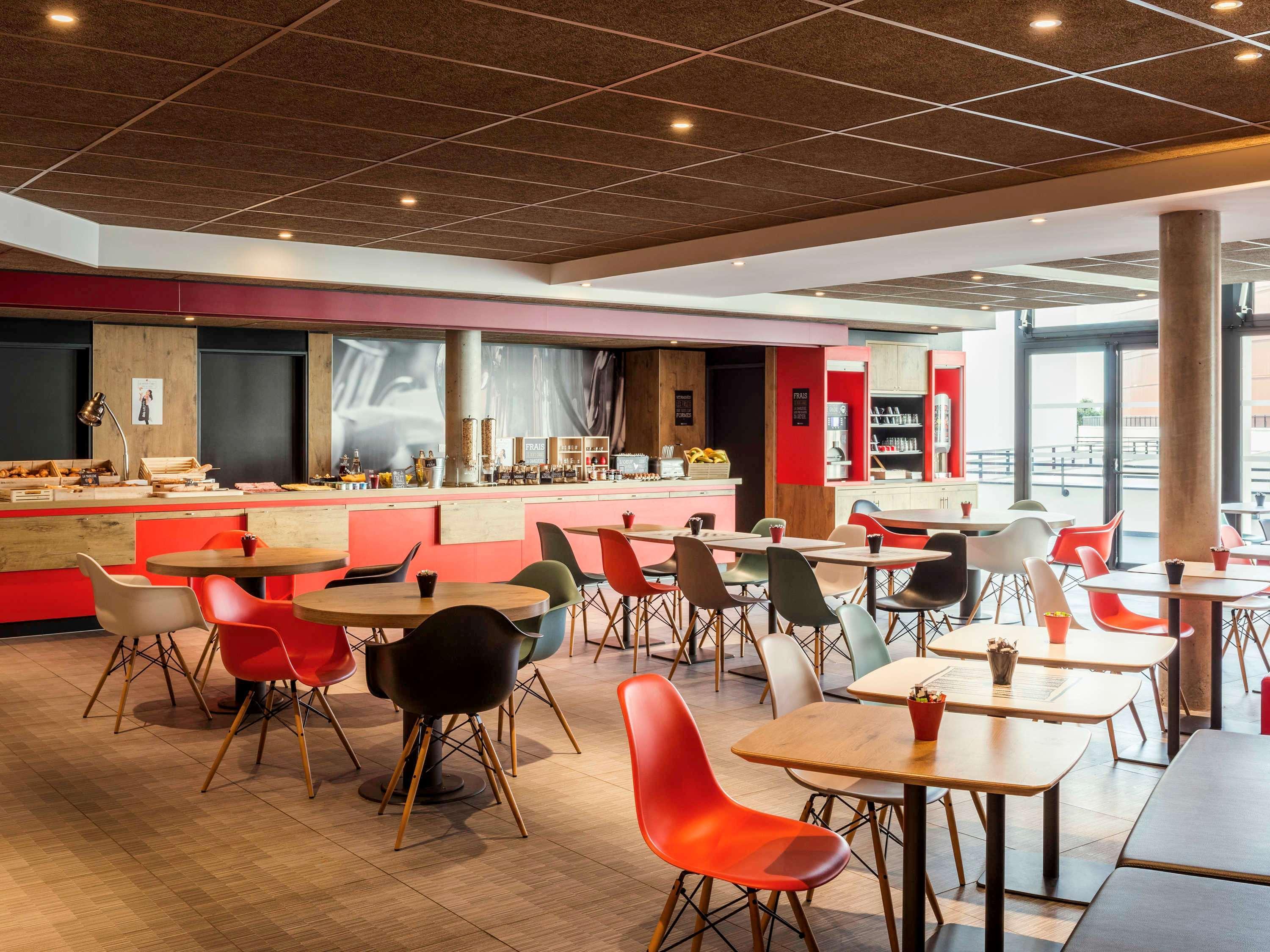 Ibis Saint Quentin En Yvelines - Velodrome Hotel Montigny-le-Bretonneux Exterior foto