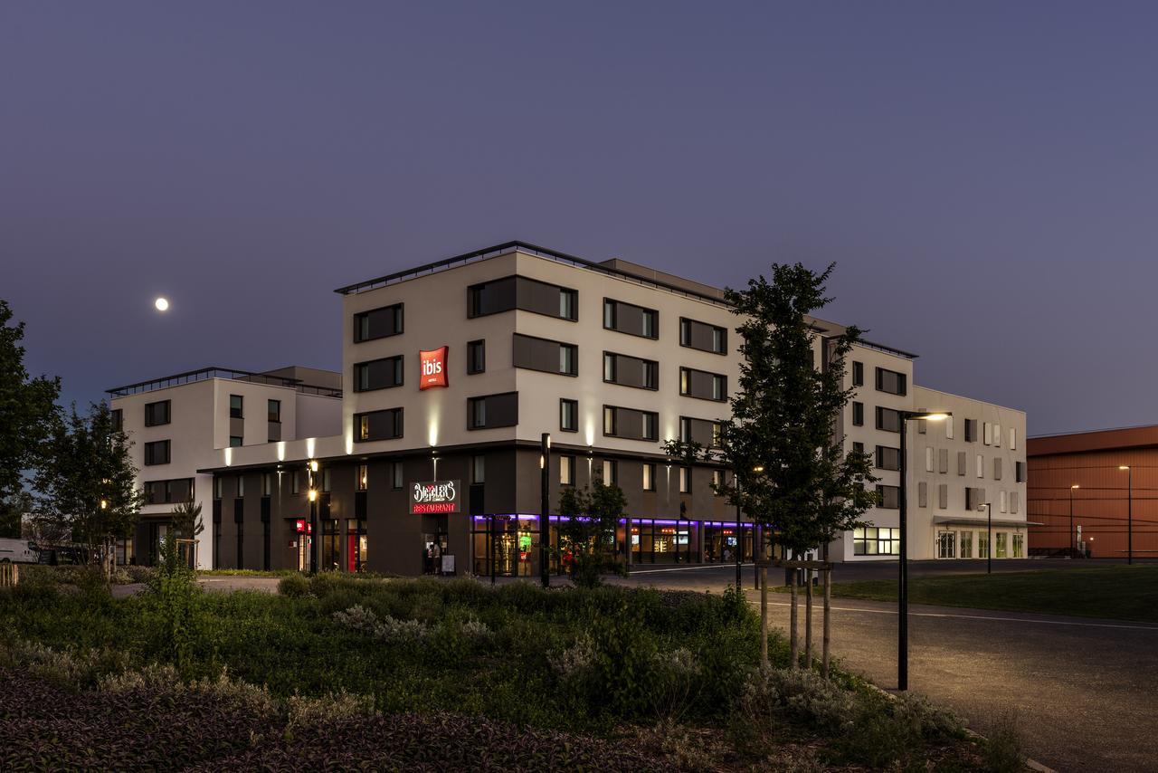 Ibis Saint Quentin En Yvelines - Velodrome Hotel Montigny-le-Bretonneux Exterior foto