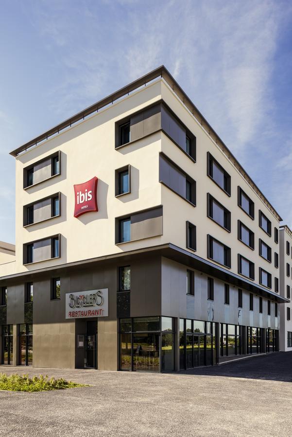 Ibis Saint Quentin En Yvelines - Velodrome Hotel Montigny-le-Bretonneux Exterior foto